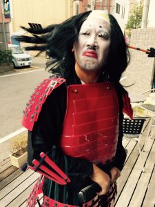 真剣にふざける落武者の社長!