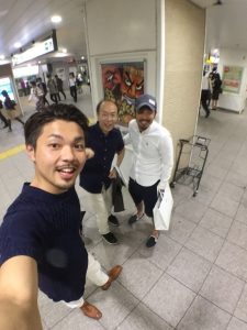 親友と恩師と僕のたまたまコーディネートがホワイト&ネイビーでかぶった件…^^;