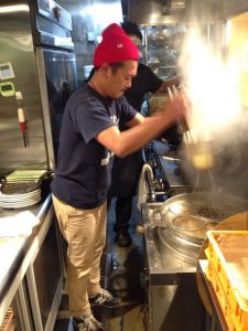 以外と湯切りが甘いとラーメン不味くなります