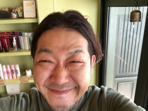 ニコニコ(笑)