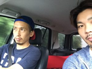 仲良くさせてもらってる美容師の先輩、寺田オーナと♪ 僕達は丘サーファーです(笑)