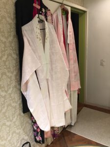 着付け班も遅くまで残って準備してくれました。