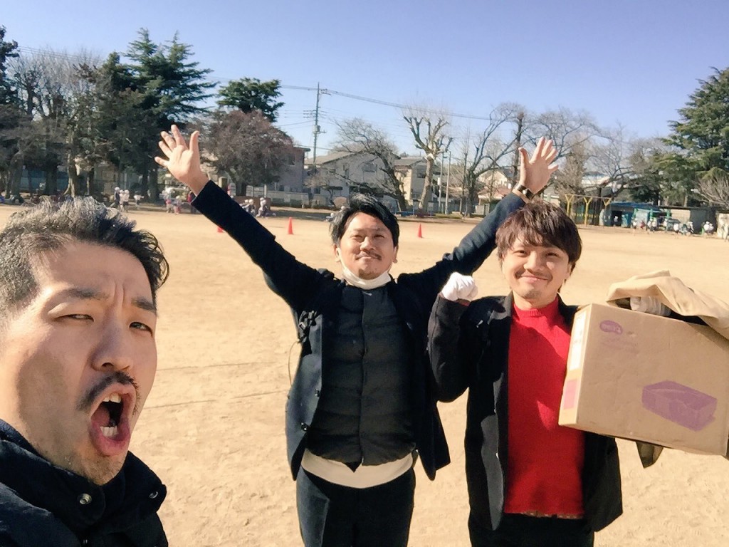 左からマイク下地、僕、スマイル将太