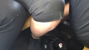 東北に行くと言ってるのになぜか中途半端な五分丈パンツ。お見事!